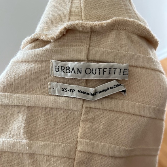 Urban Outfitters Batwing Crop Long Sleeved Top XS - Picture 2 of 3